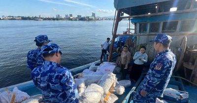 Cảnh sát biển phát hiện, xử lý 2 tàu cá nghi vi phạm IUU