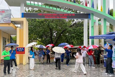 Sĩ tử Điện Biên tự tin bước vào ngày thi đầu tiên