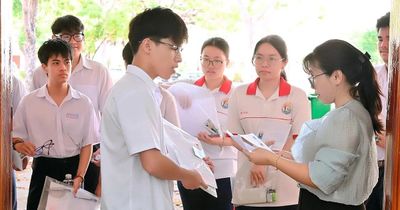 Thí sinh Gia Lai bước vào môn thi đầu tiên của kỳ thi tốt nghiệp THPT 2026