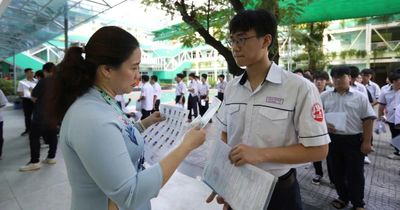 Đề chính thức môn Ngữ văn tốt nghiệp THPT 2026 xem tại đây