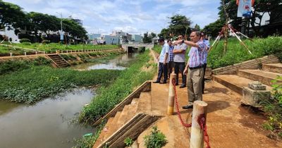 Lãnh đạo phường Pleiku khảo sát hiện trạng cảnh quan Phố đêm Chợ Nhỏ và suối Hội Phú