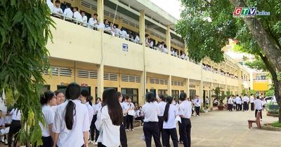 Kỳ thi tốt nghiệp THPT năm 2026: Thí sinh bất ngờ và thích thú với đề thi Ngữ văn