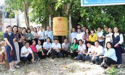 Chi bộ Ban Tuyên giáo và Dân vận Tỉnh ủy sinh hoạt chuyên đề tại Khu Du kích Ba Sơn