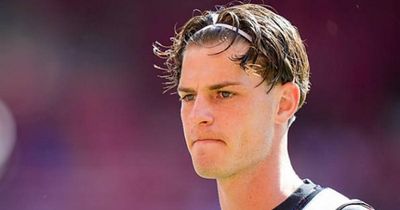 Tỉnh táo trên thị trường: Lý do Man Utd chọn Alex Scott thay vì bom tấn 106 triệu bảng