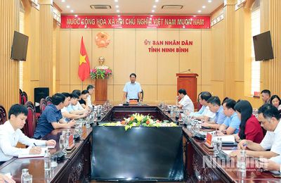 Đánh giá kết quả triển khai các nghị quyết, kế hoạch của tỉnh về phát triển du lịch biển