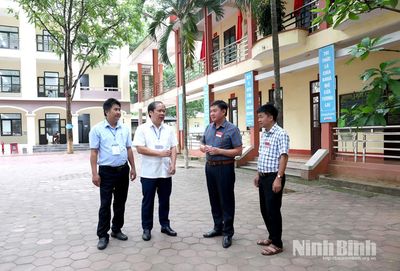 Ban Chỉ đạo Kỳ thi tốt nghiệp THPT năm 2026 tỉnh Ninh Bình kiểm tra công tác coi thi