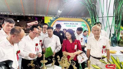 Khai mạc Hội chợ triển lãm sản phẩm công nghiệp nông thôn năm 2026