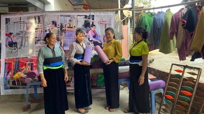 Gia Phù gìn giữ sắc màu thổ cẩm