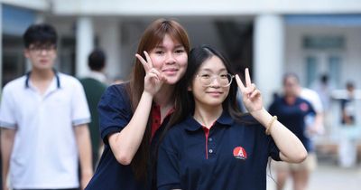 Sáng nay, hơn 1,2 triệu thí sinh bước vào môn thi đầu tiên Ngữ văn