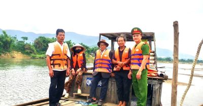 Gần dân, bám cơ sở vì bình yên bên dòng Vu Gia