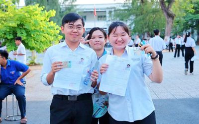 Ngữ liệu đề thi Ngữ văn 2026 đậm hơi thở thực tế loại trừ văn mẫu và đoán đề