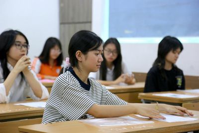 Giáo viên dự đoán đỉnh phổ điểm Toán dao động trong khoảng 6 điểm