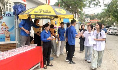 Tiếp sức mùa thi - đồng hành cùng sĩ tử