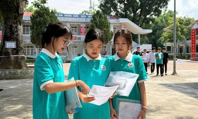 Thí sinh hoàn thành môn thi đầu tiên Kỳ thi tốt nghiệp THPT năm 2026