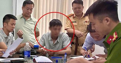 Hà Nội: Thí sinh dùng tai nghe siêu nhỏ, camera cúc áo để gian lận thi bằng lái xe là ai?