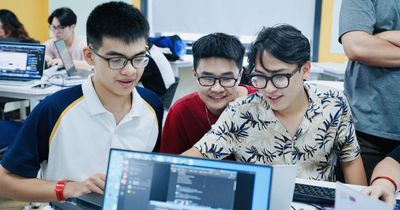 Ngành học 'vàng' lương cao ngất ngưởng, chưa tốt nghiệp đã được săn đón: Cha mẹ có con chọn ngành này thật khôn ngoan