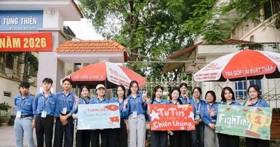 Những khoảnh khắc đẹp tiếp sức sĩ tử Thủ đô