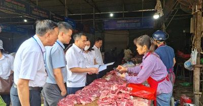 Kiểm tra công tác kiểm soát giết mổ động vật tại các phường Đại Mỗ, Đống Đa