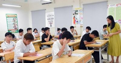 Ngày đầu kỳ thi tốt nghiệp THPT năm 2026: Đồng hành cùng thí sinh, đề ngữ văn gây ấn tượng