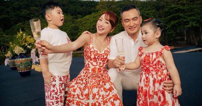 Khoảnh khắc đẹp như tranh của gia đình Chi Bảo và vợ doanh nhân Lý Thùy Chang