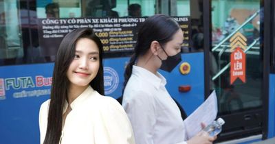 Bắt gặp 'ngọc nữ trăm tỷ' của màn ảnh Việt dự thi tốt nghiệp THPT 2026