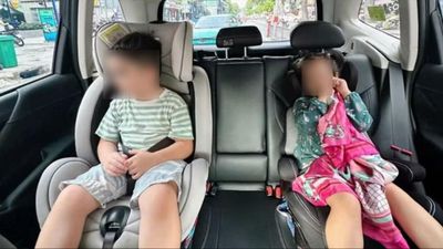 Phụ huynh mua ghế trẻ em trên ô tô tăng vọt trước ngày quy định có hiệu lực