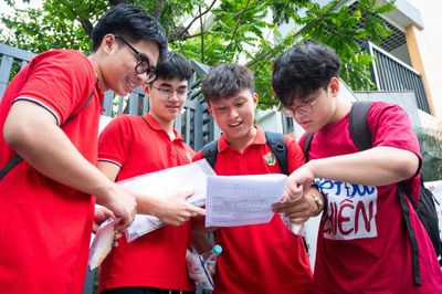 Ngày cuối cùng thi tốt nghiệp, trời mưa hay nắng?