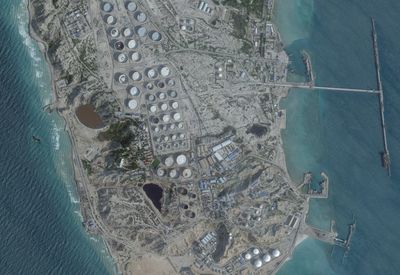 Iran dọa 'nghiền nát' Mỹ nếu tấn công đảo Kharg
