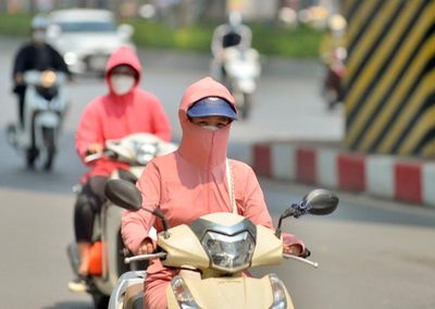 Thời tiết hôm nay 12.6: Trung Bộ nắng nóng, Nam Bộ mưa to