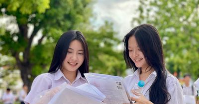 Thí sinh bước vào buổi thi các môn tự chọn của Kỳ thi tốt nghiệp THPT 2026