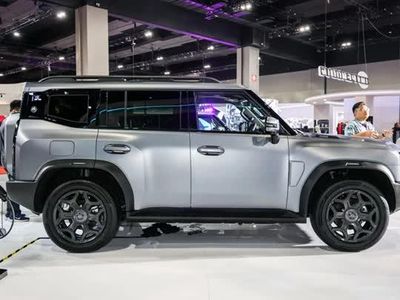 SUV địa hình động cơ PHEV, công suất 360 mã lực, giá gần 1,1 tỷ đồng