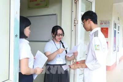 Hôm nay 12/6 thí sinh bước vào buổi thi cuối, làm bài thi 2 môn tự chọn