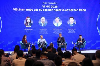 Chuyên gia lý giải về hiện tượng 'nhập siêu' bất ngờ 5 tháng đầu năm