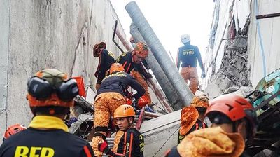 Nỗ lực cứu hộ ở 'vành đai lửa'