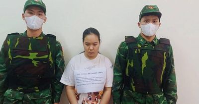 Cô gái 20 tuổi bị kiểm tra tại khu vực biên giới biển, thứ trong người khiến nhiều người không ngờ