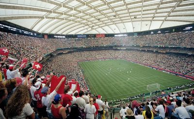 Người Mỹ thế chấp nhà vay tiền, tổ chức World Cup lãi nhất lịch sử