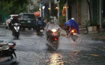 Miền Bắc mưa dông rải rác trước khi nắng nóng diện rộng bao phủ từ ngày mai