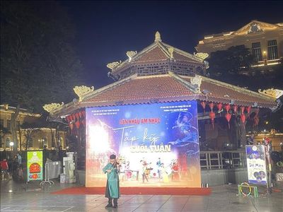Sôi động không gian nghệ thuật cộng đồng bên hồ Hoàn Kiếm