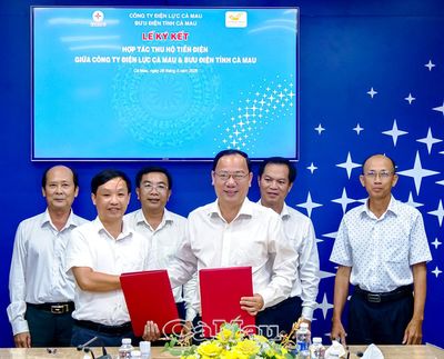 Công ty Điện lực Cà Mau và Bưu điện tỉnh ký kết hợp tác thu hộ tiền điện