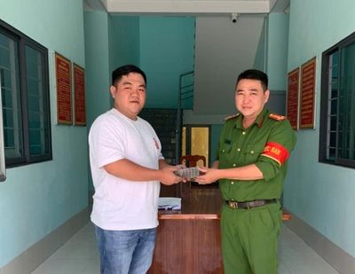 Tài khoản 'nhảy' thêm 206 triệu đồng, người đàn ông vội vàng tìm đến công an