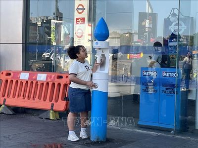 Nắng nóng kỷ lục khiến hàng nghìn hộ dân Anh mất nước