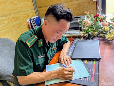 Những cánh thư nối dài yêu thương nơi biên cương