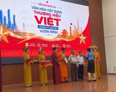 Vì sao ông Nguyễn Tiến Nam từng được trao chứng nhận 'Gương người tốt, việc tốt trong công tác nhân đạo'?