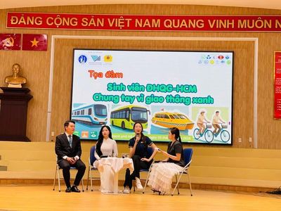 ĐHQG TPHCM khuyến khích sinh viên đi xe buýt, metro