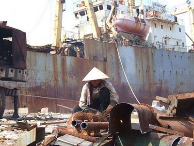 Đề xuất cấm nhập khẩu tàu biển đã qua sử dụng vào Việt Nam phá dỡ, tái chế