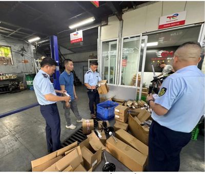 Kiểm tra doanh nghiệp kinh doanh phụ tùng ô tô, phát hiện 835 sản phẩm nghi giả mạo nhãn hiệu PEUGEOT