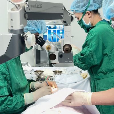Bệnh nhân mắc hội chứng Down được tìm lại ánh sáng cho đôi mắt