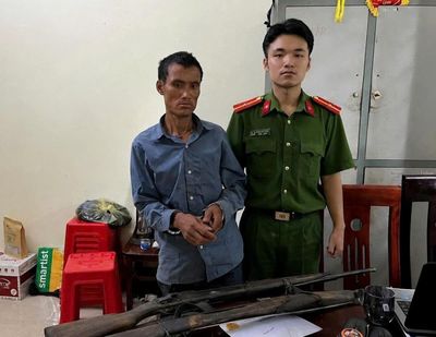 Triệt phá lán trại ma túy trong rừng sâu