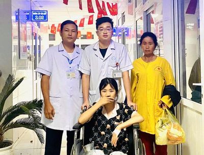 Bệnh viện Nhi Thanh Hóa hỗ trợ bệnh nhân dự thi vào lớp 10 ngay sau phẫu thuật