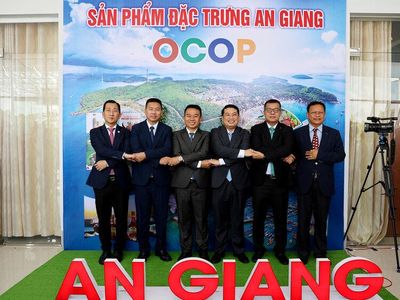 Kết nối giao thương vùng biên giới Việt Nam - Campuchia - Lào
